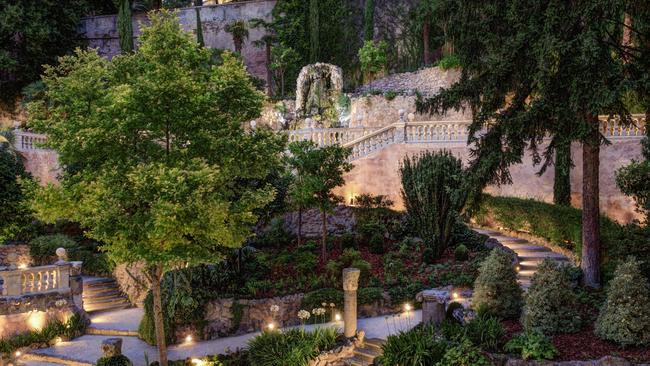 Secret garden at Hotel De Russie.