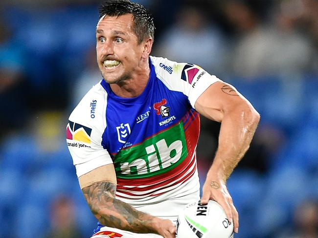 GOLD COAST, AUSTRALIA - SEPTEMBER 25: Mitchell Pearce of the Knights passes during the round 20 NRL match between the Gold Coast Titans and the Newcastle Knights at Cbus Super Stadium on September 25, 2020 in Gold Coast, Australia. (Photo by Matt Roberts/Getty Images)