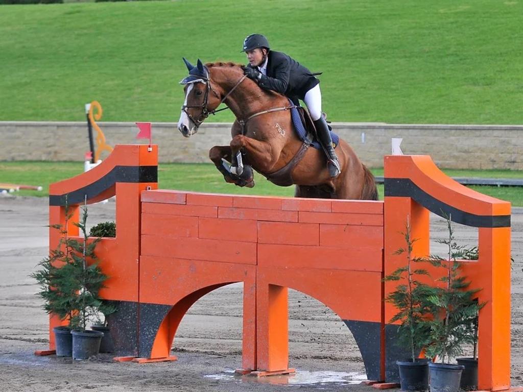 Shane Davidson astride Fairbanks Catargo at the Sydney World Cup.