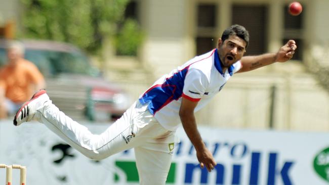 Kaushal Lokuarachchi in action for Keilor. Picture: Kris Reichl