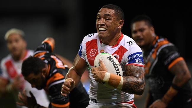 Tyson Frizell wants to be a Knight in 2021 but the NRL is standing in his way.