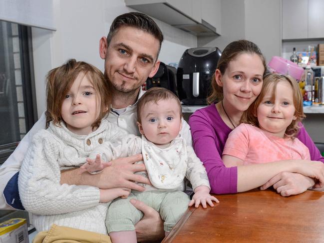 JUNE 8, 2022: Cost of living - Matthew King and Shae Pettigrew and their children Allyra, George and baby Leonardo at their Seaford Heights home. PHOTO:  Brenton Edwards