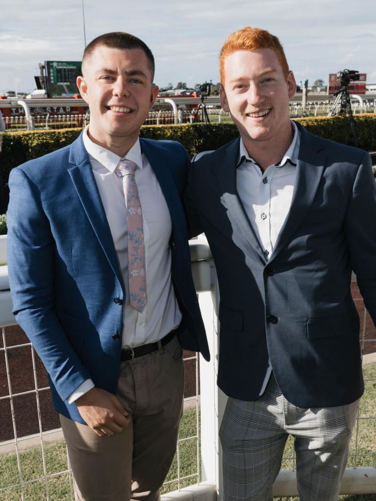 Gallery: Punters Flock To Doomben For 10,000 