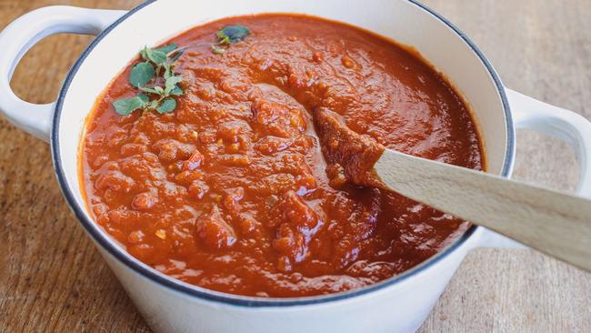 Freezable big-batch pasta sauce