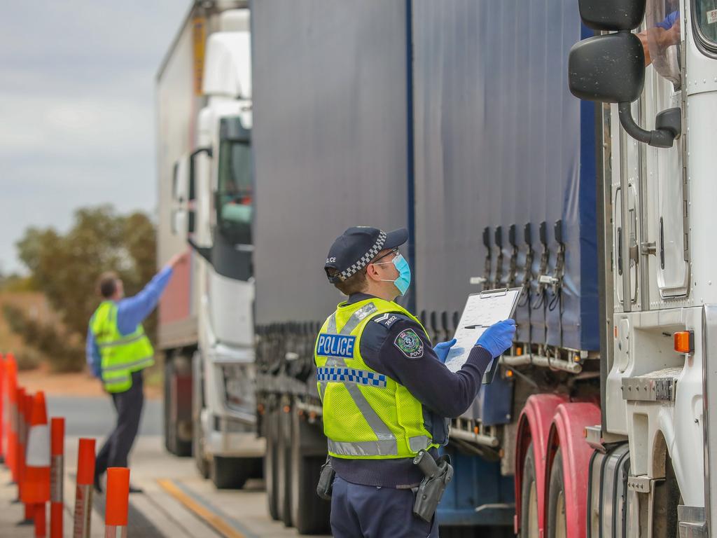 covid-19-sa-truck-drivers-to-prove-vaccine-before-entering-news