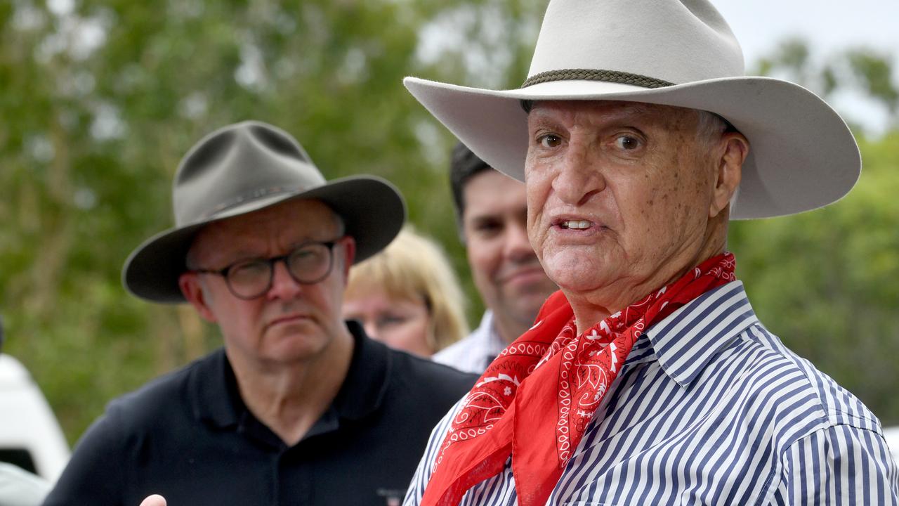 Katter slams ‘unfair’ student debt snub for outback teachers