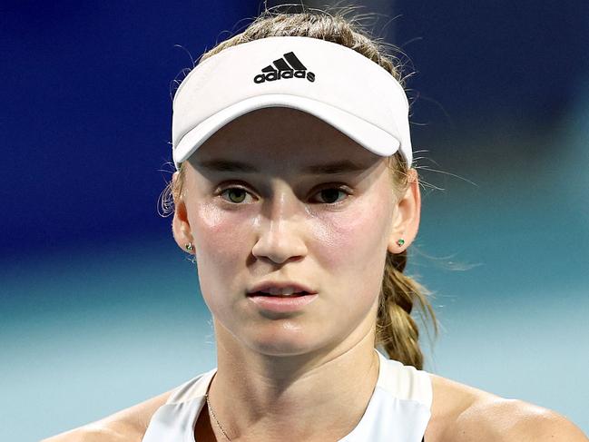 MIAMI GARDENS, FLORIDA - MARCH 23: Elena Rybakina reacts during a match against Anna Kalinskaya during the Miami Open at Hard Rock Stadium on March 23, 2023 in Miami Gardens, Florida.   Tim Nwachukwu/Getty Images/AFP (Photo by Tim Nwachukwu / GETTY IMAGES NORTH AMERICA / Getty Images via AFP)