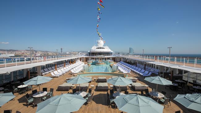 The pool deck of Regent Seven Seas ship Seven Seas Mariner.