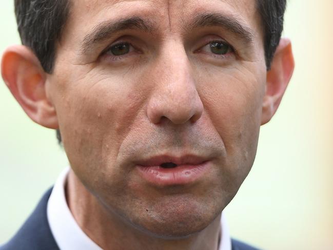 Federal Education Minister Simon Birmingham at Strathfield North Public School in Sydney, Wednesday, May 3, 2017. Prime Minister Malcolm Turnbull outlined plans to increase Commonwealth funding from $17.5 billion in 2017 to $30.6 billion in 2027. (AAP Image/Dean Lewins) NO ARCHIVING