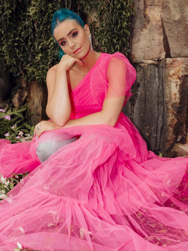 Singer Amy Sheppard is sharing her own experiences with body image as part of the new Embrace Kids film. Picture Supplied