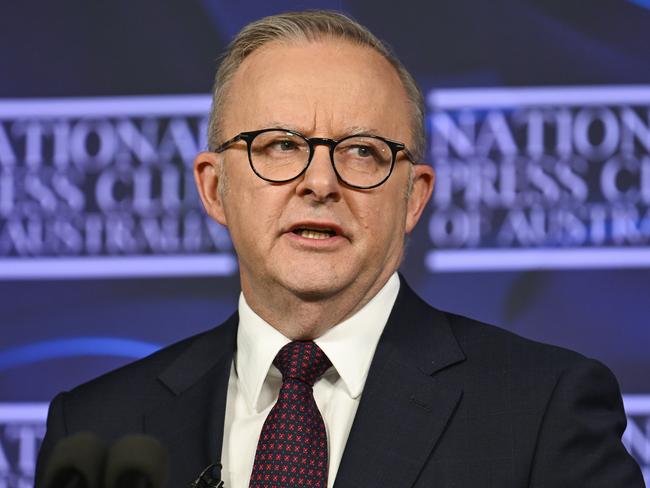 CANBERRA, AUSTRALIA  - NewsWire Photos - January 24, 2025:  Prime Minister Anthony Albanese addresses the National Press Club of Australia in Canberra. Picture: NewsWire / Martin Ollman