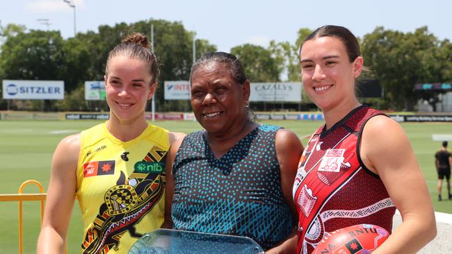 2024 AFLW Indigenous Round Honouree Mary Dunn with Essendon Co-Captain Bonnie Toogood and Richmond Vice Captain Gabby Seymour. Pic: NTFL