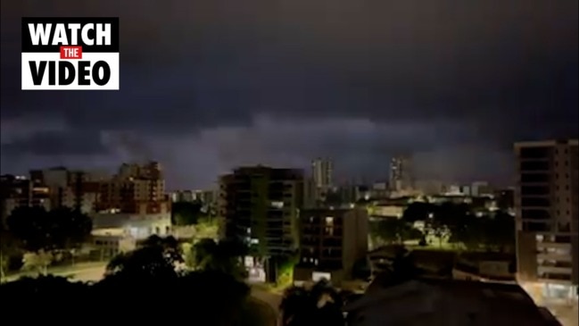 Darwin wakes to lightning show