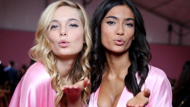 Victoria's Secret Fashion Show 2016: Backstage with Kendall Jenner and Gigi  Hadid