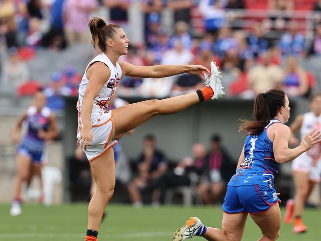 Davies in action for the Giants in the AFLW. Picture: Michael Klein