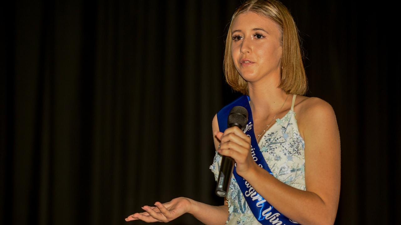 Tayla Dawson, (Casino finalist) giving her speech at the Lismore Workers Club for the Sydney AgShow Young Woman 2022 zone 1 and 2 finals.