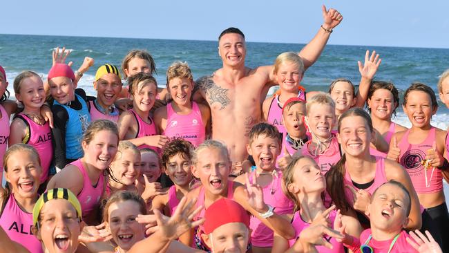 Charnze Nicoll-Klokstad meets some fans on Alexandra Headland Beach. Picture: John McCutcheon/Sunshine Coast Daily