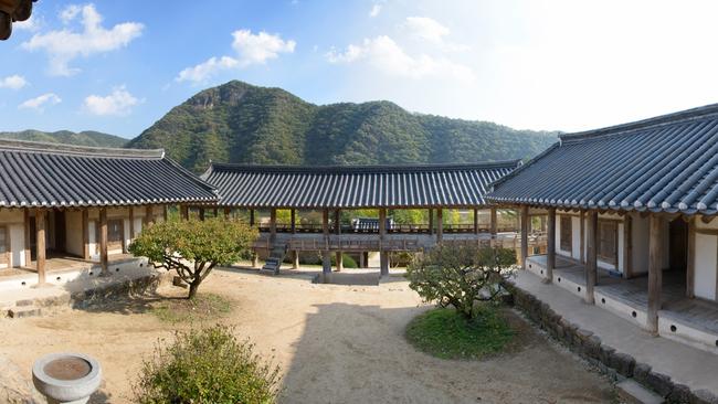 Andong: Inner view of Byeongsanseowon the academy during the Joseon dynasty.