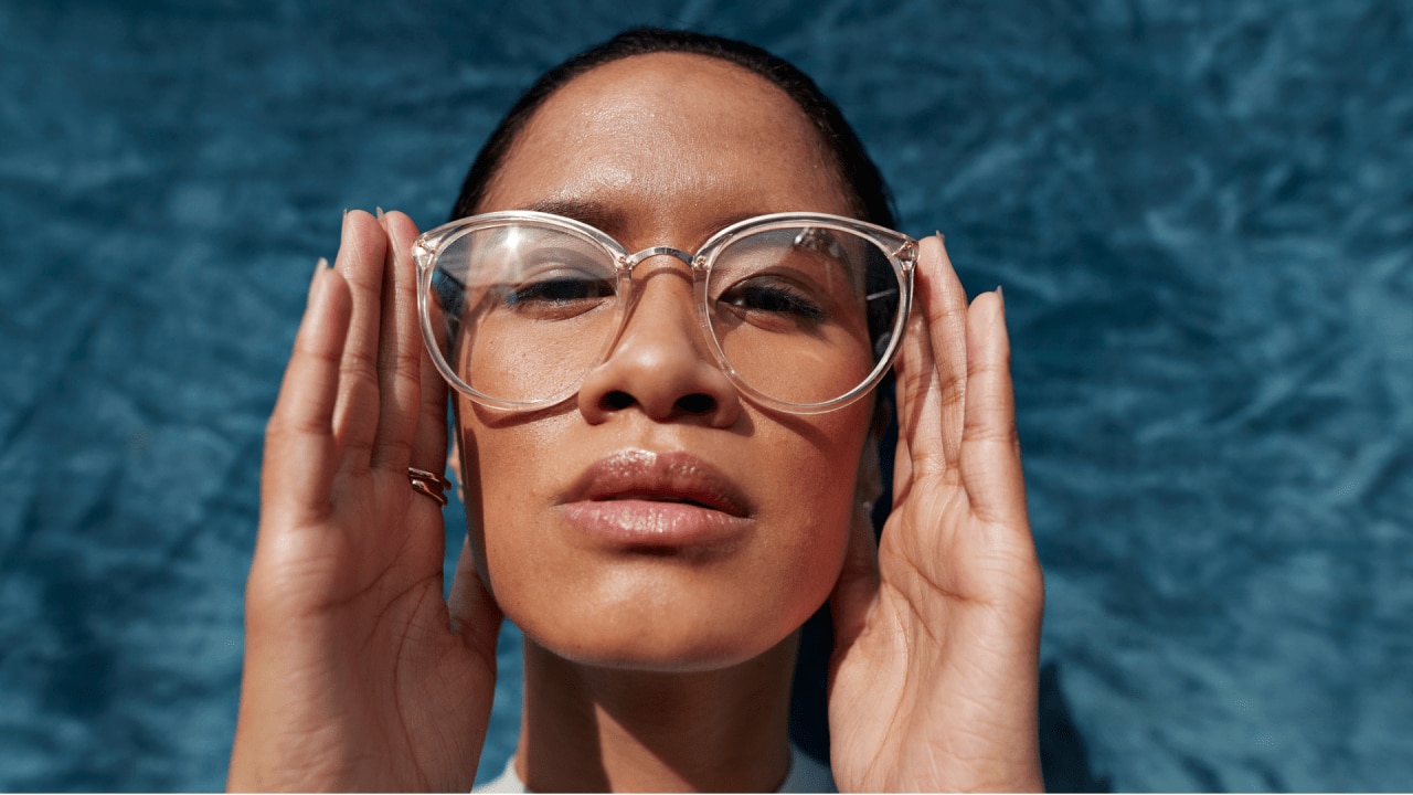 Blue-light blocking glasses might not reduce eye strain, study finds ...