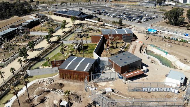 Sydney Zoo will has won approval to extend its opening times to cater for early morning private tours and animal encounters. Picture: Toby Zerna