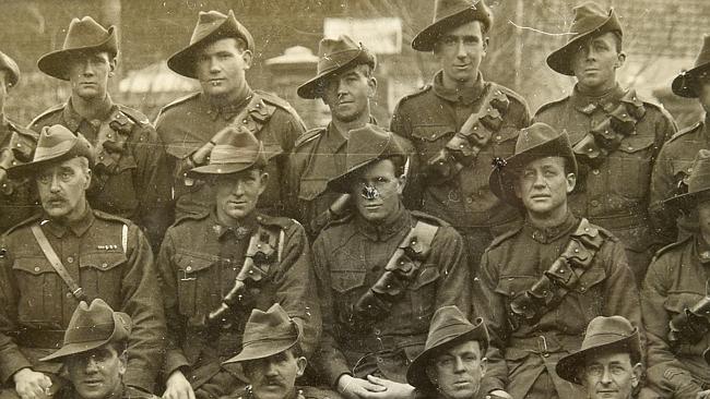 World War One: FAD Gallery/Bar displays photo of unknown soldiers ...