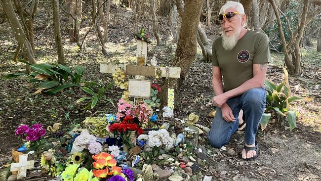 Peter Stace visits the memorial for his murdered daughter Lee Ellen Stace.