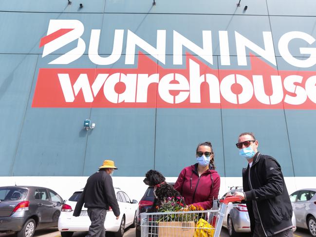 SYDNEY, AUSTRALIA - NewsWire Photos, SEPTEMBER, 27 2021: Serena Rampino and her husband Luca Marcante with puppy Milo are seen at Bunnings in Alexandria as Covid-19 restrictions ease in Sydney. Picture: NCA NewsWire / Gaye Gerard