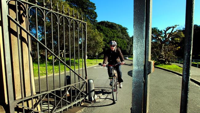 Centennial Park gate at Musgrave Ave.