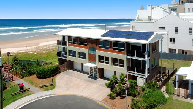 2 Surf St, Mermaid Beach.