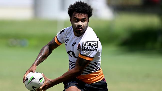 Ezra Mam passes the ball during a Brisbane Broncos NRL training session at Red Hill on January 10, 2024 in Brisbane, Australia. (Photo by Bradley Kanaris/Getty Images)