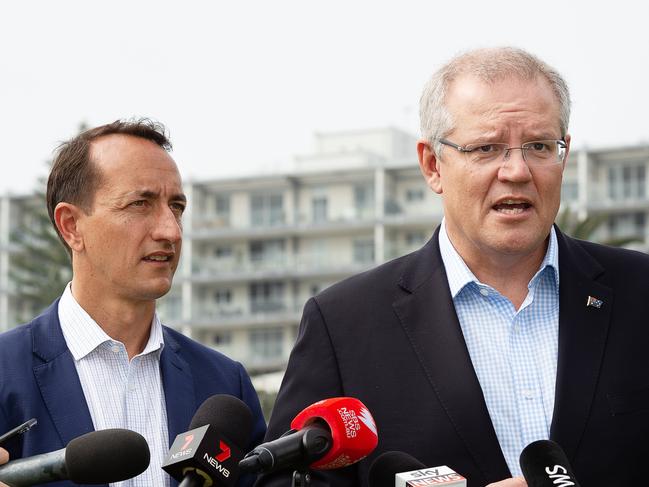 Prime Minister Scott Morrison and Liberal Party candidate for Wentworth Dave Sharma this morning campaigning at Bronte Beach. Friday October 19 (Image/Monique Harmer)