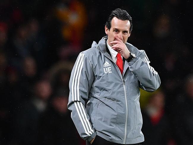 Arsenal's Spanish head coach Unai Emery reacts during their UEFA Europa league Group F football match between Arsenal and Eintracht Frankfurt at the Emirates stadium in London on November 28, 2019. (Photo by DANIEL LEAL-OLIVAS / AFP)