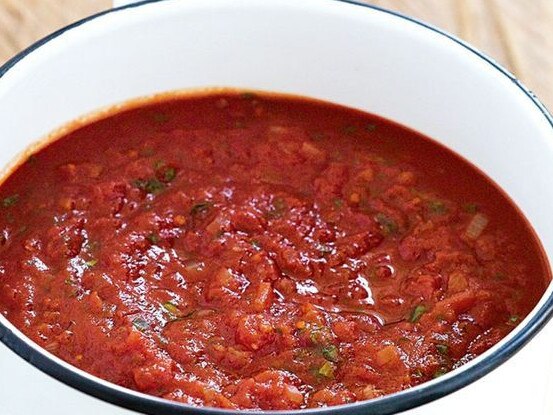 In the US (and most parts of Italy), marinara sauce refers to a thin, tomato-based sauce that many Australians call Napolitana.