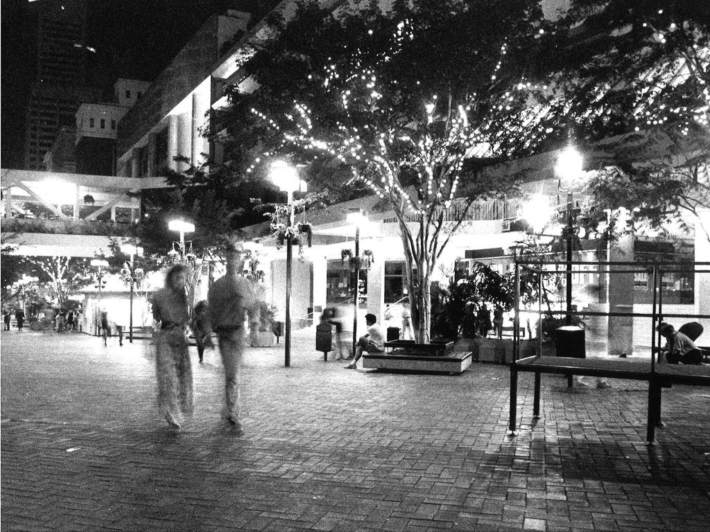 Friday night in the Queen Street Mall in the 1990s