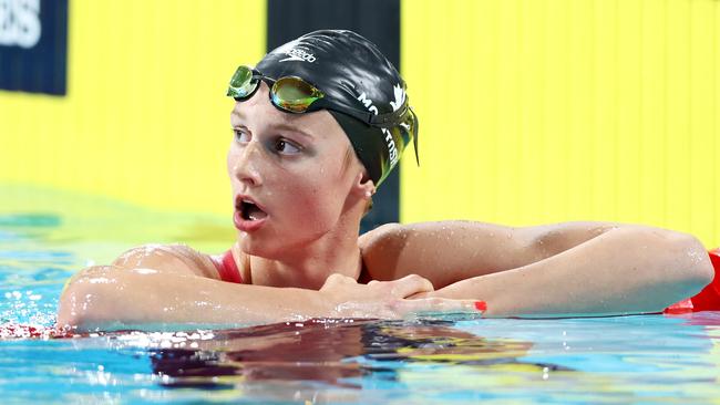 SMETHWICK, ENGLAND - AUGUST 01: Summer McIntosh of Team Canada celebrates after winning gold in the Women's 200m Individual Medley Final on day four of the Birmingham 2022 Commonwealth Games at Sandwell Aquatics Centre on August 01, 2022 on the Smethwick, England. (Photo by Clive Brunskill/Getty Images)