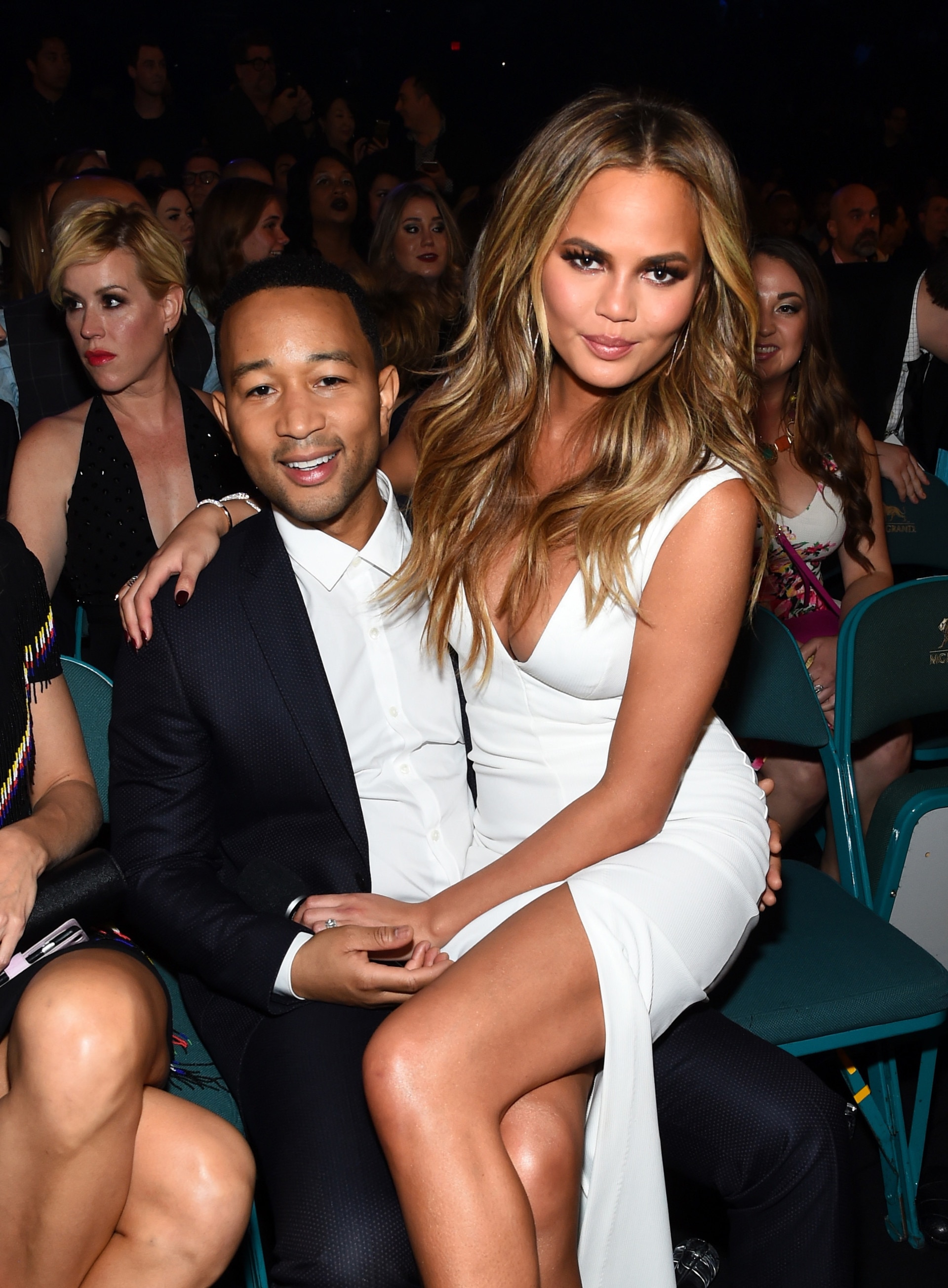 John Legend posts no make-up selfie of Chrissy Teigen, makes us ...