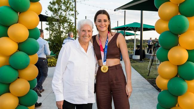 Dawn Fraser is joined by Tokyo Olympic Games Gold medallist Kaylee McKeown. Picture: Lachie Millard