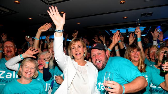 Independent candidate for Warringah Zali Steggall celebrates her win of the seat of Warringah over Liberal titan Tony Abbott in 2019. (AAP Image/Dylan Coker) N