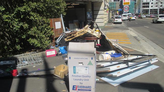 Rubbish strewn along Harbour St, Haymarket.