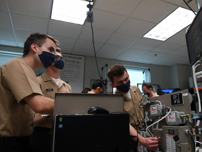 Students at Naval Nuclear Power Training Command train in a basic fluid theory laboratory at NNPTC. Picture: US Navy/ Mass Communication Specialist 1st Class Darren M. Moore