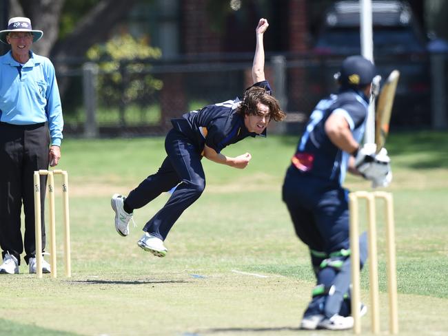 Darcy Brown lets fly for Old Mentonians. Picture: Mal Fairclough