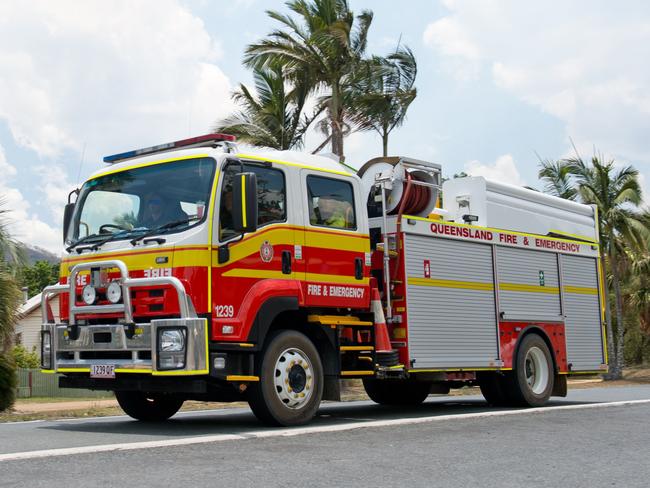 A fire truck returns to Finch Hatton to refill with water. QFES generic