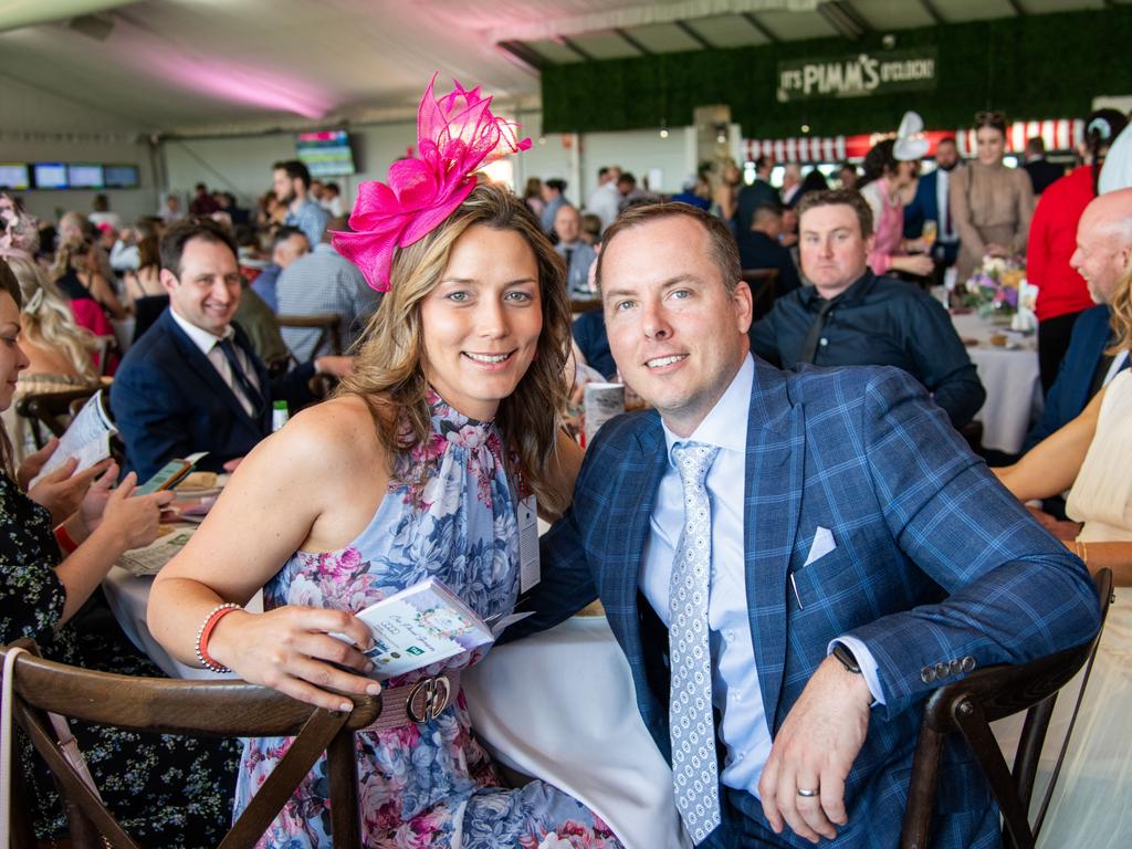 Weetwood pictures of fashionista and race patrons for Toowoomba’s ...