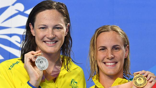 Silver medallist Cate Campbell (L) and her gold medallist sister Bronte. Photo: AAP