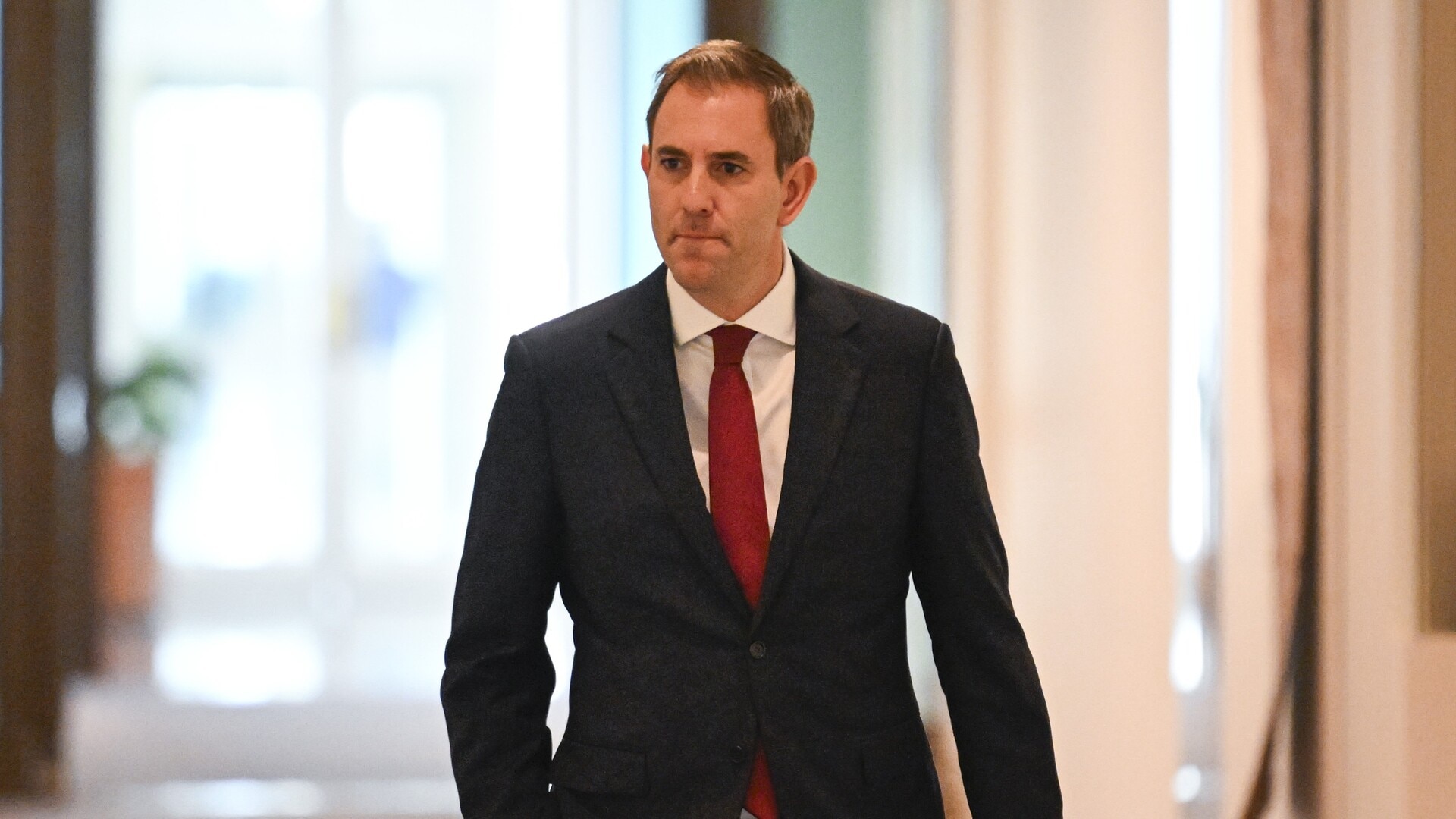 Treasurer ‘not convinced’ cutting tobacco excise will end illegal activity