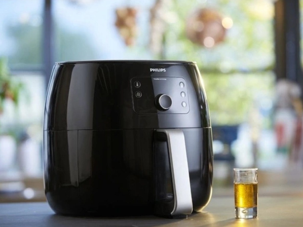 Philips Premium XXL Airfryer in Black HD9650/93. Picture: Myer.