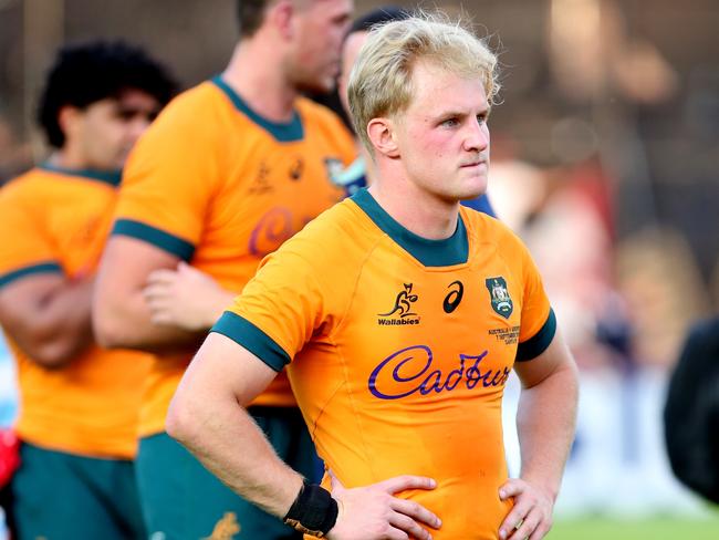 SANTA FE, ARGENTINA - SEPTEMBER 7:   Tom Lynagh of Australia looks dejected at the end of the Rugby Championship 2024 match between Argentina and Australia at Brigadier General Estanislao Lopez Stadium on September 7, 2024 in Santa Fe, Argentina. (Photo by Daniel Jayo/Getty Images)