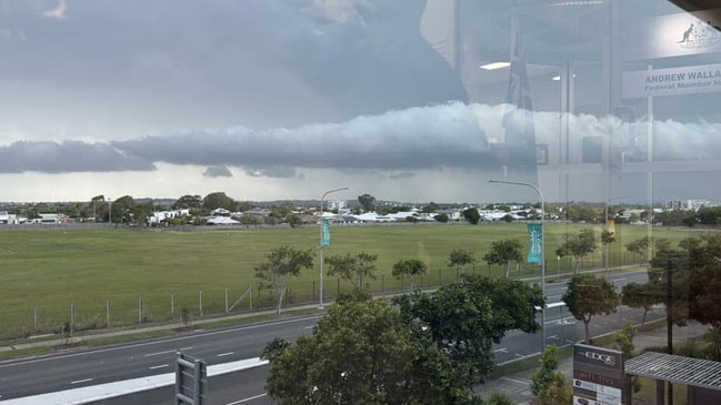 A severe thunderstorm on the Sunshine Coast approaching Caloundra from south west from Birtinya. Photo: Brendan West/Higgins Storm Chasing