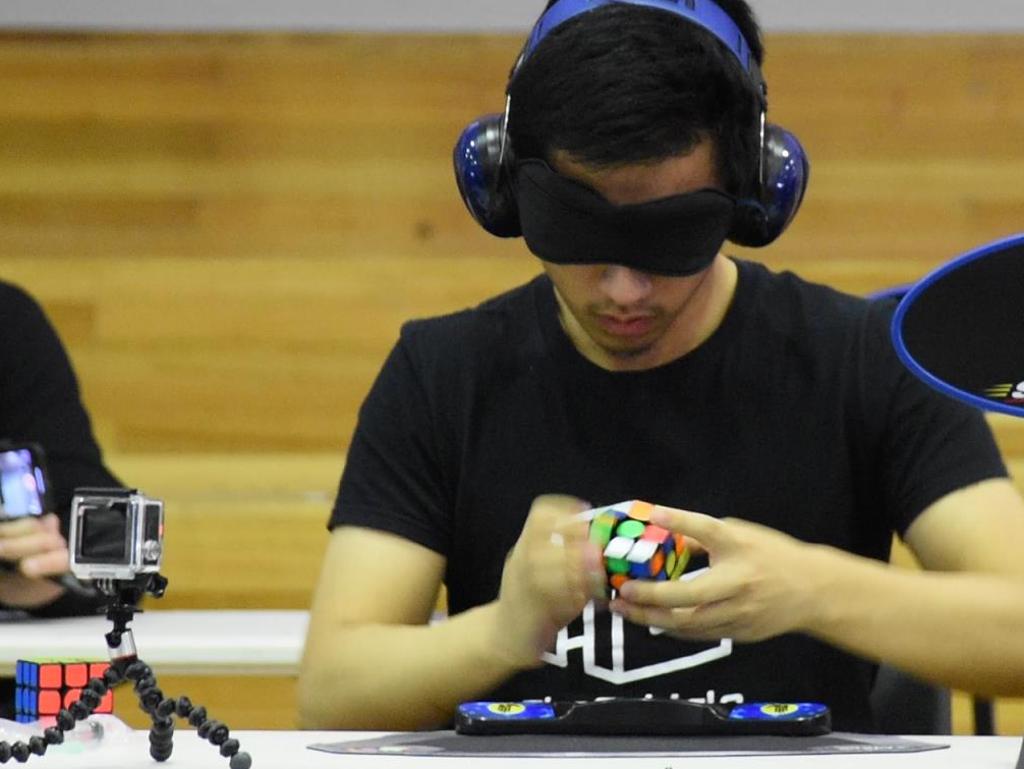 Jack solving a Rubik's cube blindfold