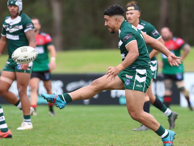 Malaki Malaki puts in an attacking kick. Picture Warren Gannon Photography